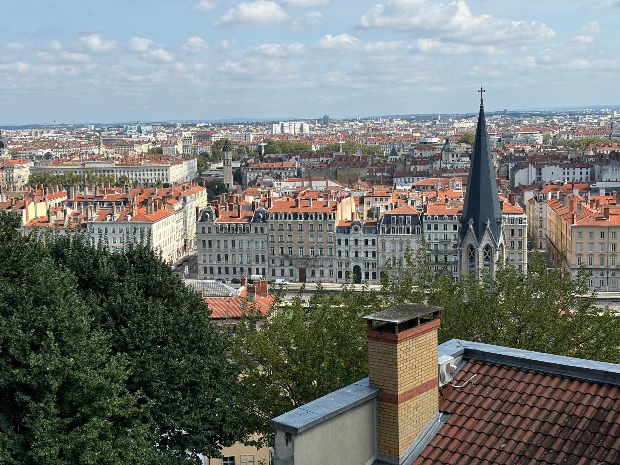 Apartamento Les Jardins Du Gourguillon Lyon Exterior foto
